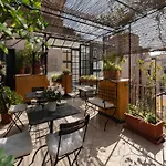 בית אירוח White With Bathroom And Shared Terrace רומא