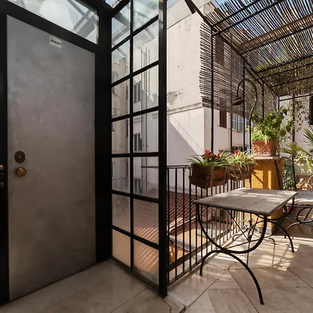 Séjour chez l'habitant White With Bathroom And Shared Terrace