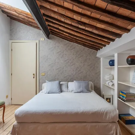 White With Bathroom And Shared Terrace * Roma