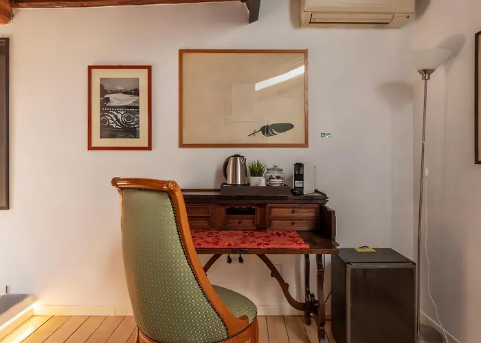 White With Bathroom And Shared Terrace * Rome